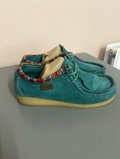 Vintage 90s Gregorio Rizo Wallabee Shoes – UK 5 Turquoise Suede Floral Trim Rare