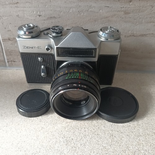 Helios 58mm prime lens - f2,