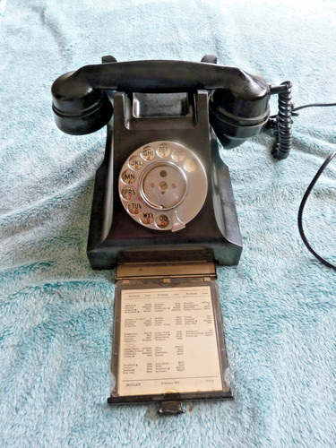 Vintage black bakelite - vintage,