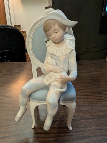 Lladro harlequin boy chair - ,