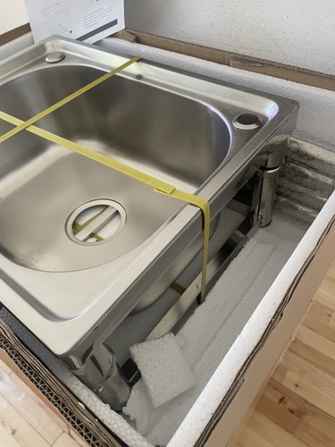 Stainless steel sink legs - on,