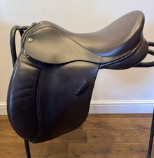 16 1/2” Uk Saddles Ltd. English Leather Working Hunter Cob Saddle Extra Wide