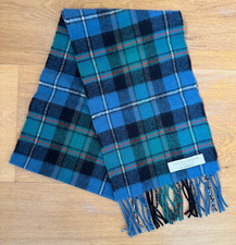 LOCHCARRON OF SCOTLAND 100% LAMBSWOOL SCARF MACRAE HUNTING ANCIENT TARTAN FABRIC