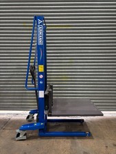 Armanni Manual  Stacker Truck