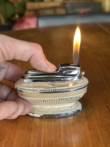Queen anne table top - top, lighter