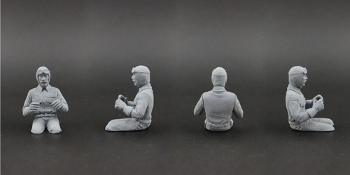 Tim birkin figure - (sitting),