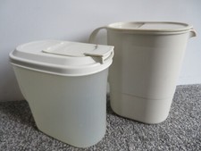 2 x TUPPERWARE PICNIC / FRIDGE DOOR  / TABLE JUGS
