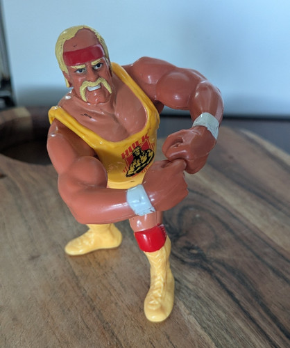Hulk hogan wrestling single - hogan,