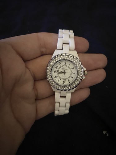 Ladies watch full working - ladies,