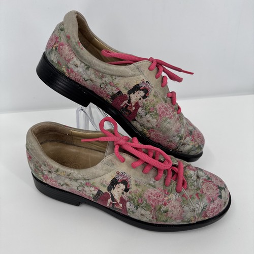 Icon wearable art - icon, peony