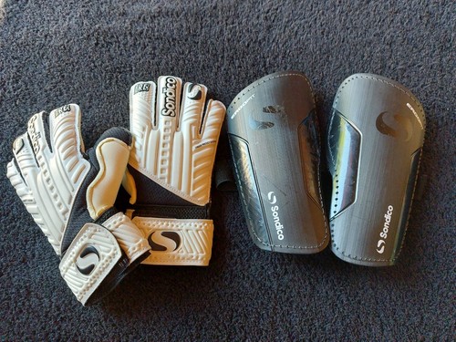 Sondico new goalkeeper gloves - new,