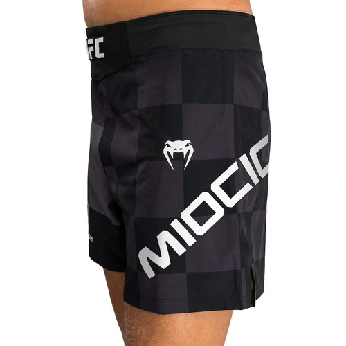 Unrivaled venum black - by,