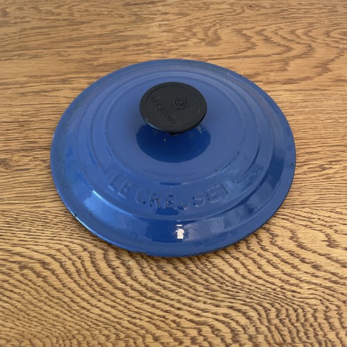 Creuset blue cast iron - le,