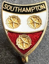 SOUTHAMPTON Vintage club crest