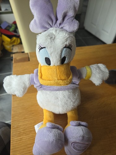 Disney store exclusive daisy - disney,