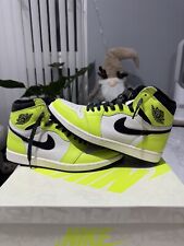 Air Jordan 1 High OG Volt Visionaire UK9