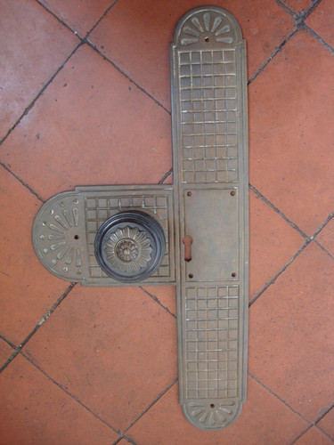 Antique large door - , finger