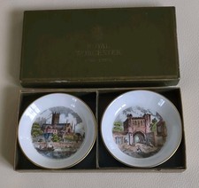 Pair of Royal Worcester Trinket / Pin Dishes  1950s Boxed  VGC