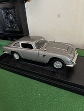 Aston Martin DB5 James Bond 007 Joyride 1:18 Model