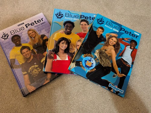 Bbc blue peter annuals bundle - blue,