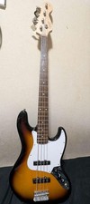 Squier by Fender Jazz Bass