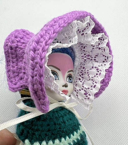 Crochet handmade bonnet hat