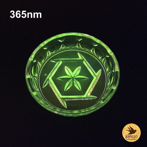 Vintage jobling glass - pin, tray