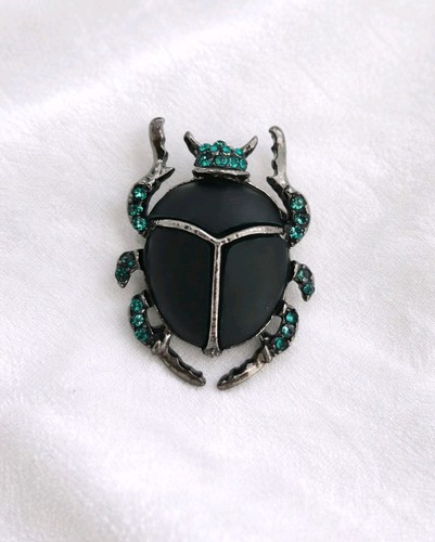Green scarab beetle rhinestone - green,