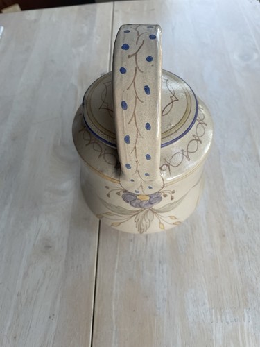 Teapot stoneware - in,