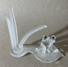 Crystal Glass Frog On Lily Pad Ornament