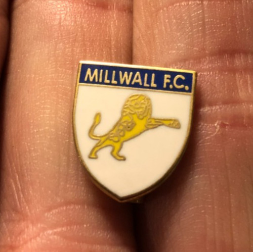 Rare millwall small white - rare,
