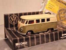 CORGI CLASSICS 1:43 VOLKWAGEN CAMPER - OCHRE & WHITE 06801