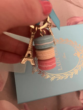 Ladurée Macaron Keyring pink blue cream macaroons Boxed immaculate gift treat