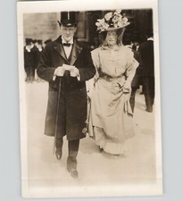 Mr & Mrs WINSTON CHURCHILL