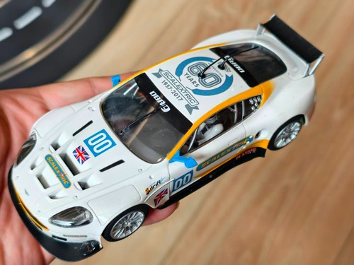 Scalextric c3830 aston martin - scalextric,