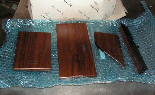 Jaguar console veneer - console,