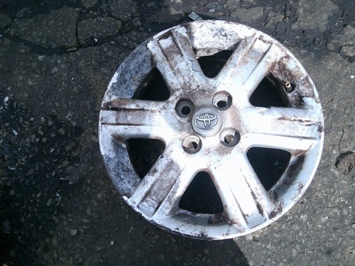 Toyota alloy wheel - iq,