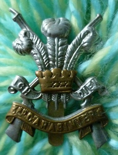 3rd carabiniers cap badge - 3rd,