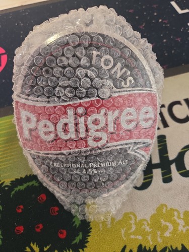 Marston pedigree metal - metal, beer