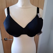 Calvin Klein 38D  Comfort Underwired Lightly Padded t shirt  Bra black  BNWT.