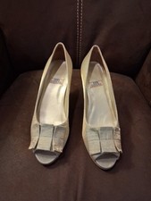 Ladies shoes size 5 Alexia HB