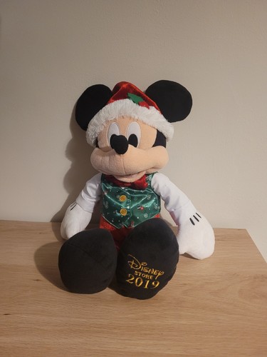 Disney store christmas 2019 - store,