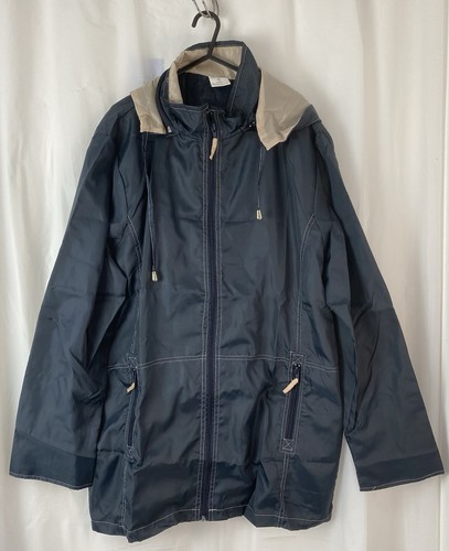 Anne lancay hooded - anne, rain