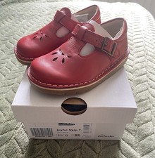 BNIB clarks Girls Joyful Skip