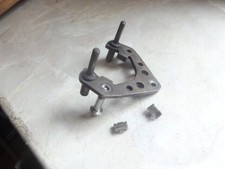 GPZ1000RX ZG1000 ZG1200 ZL1000 ZX750 ZX600 - FRONT LEFT BRAKE CALIPER BRACKET 