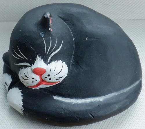 Vintage wooden sleeping cat - vintage,