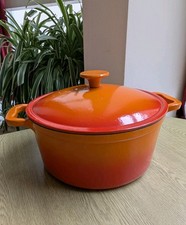 Le Crueset? orange large casserole/Dutch oven 26cm x 12cm heavy cast iron 