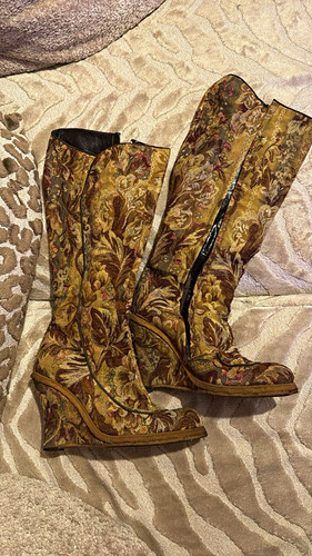 Red lab women brown gold - lab, brown/gold