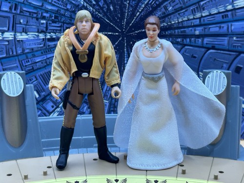 Star wars figures - star, •