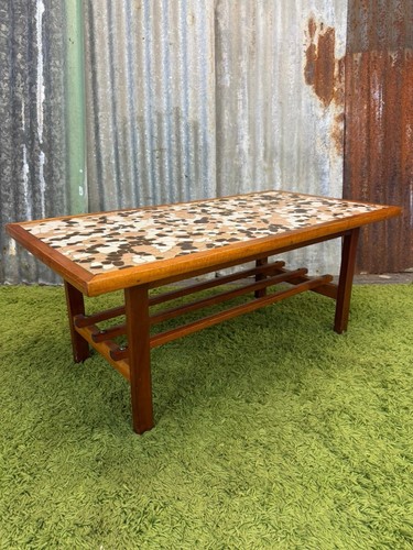 Mid century pebble top - mid,